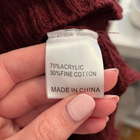 Seek the Label LF Brand Chunky Knit Sweater with Cut Off Ring Hardware Sleeves - Picture 8 of 9